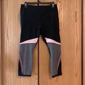 Women’s Large RBX 3/4 leggings